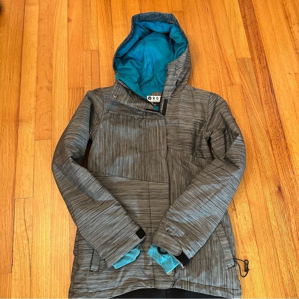 Roxy woman’s Snowboard insulated Jacket size S